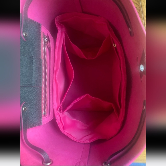 Louis Vuitton LockMe Noir - Picture 11 of 16